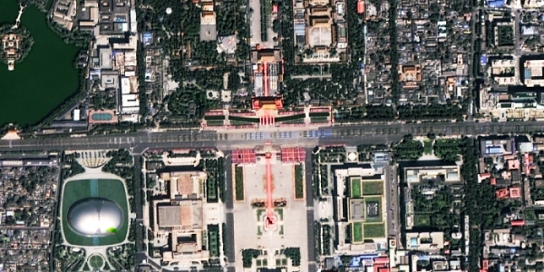 不一样的视角 陆地观测卫星空中看阅兵